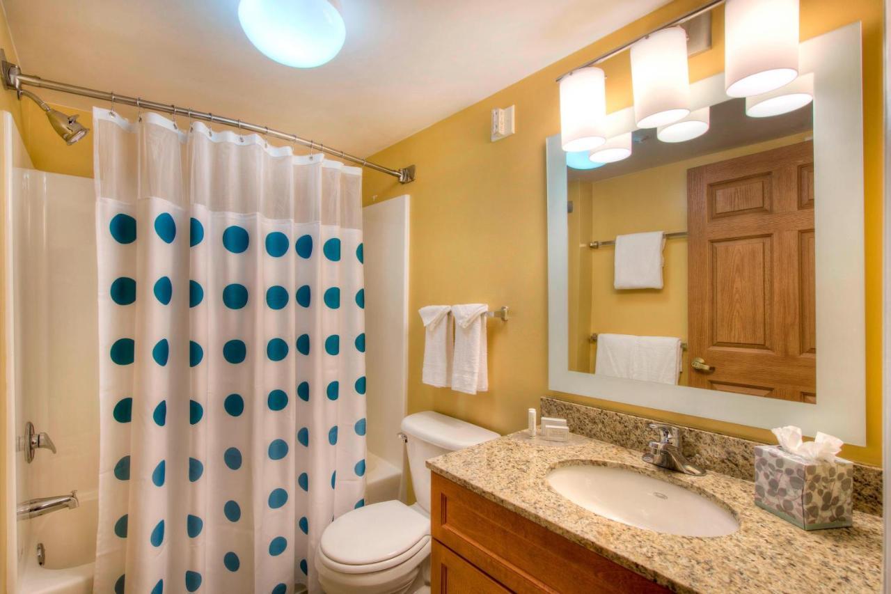 Towneplace Suites Raleigh Cary/Weston Parkway Екстер'єр фото