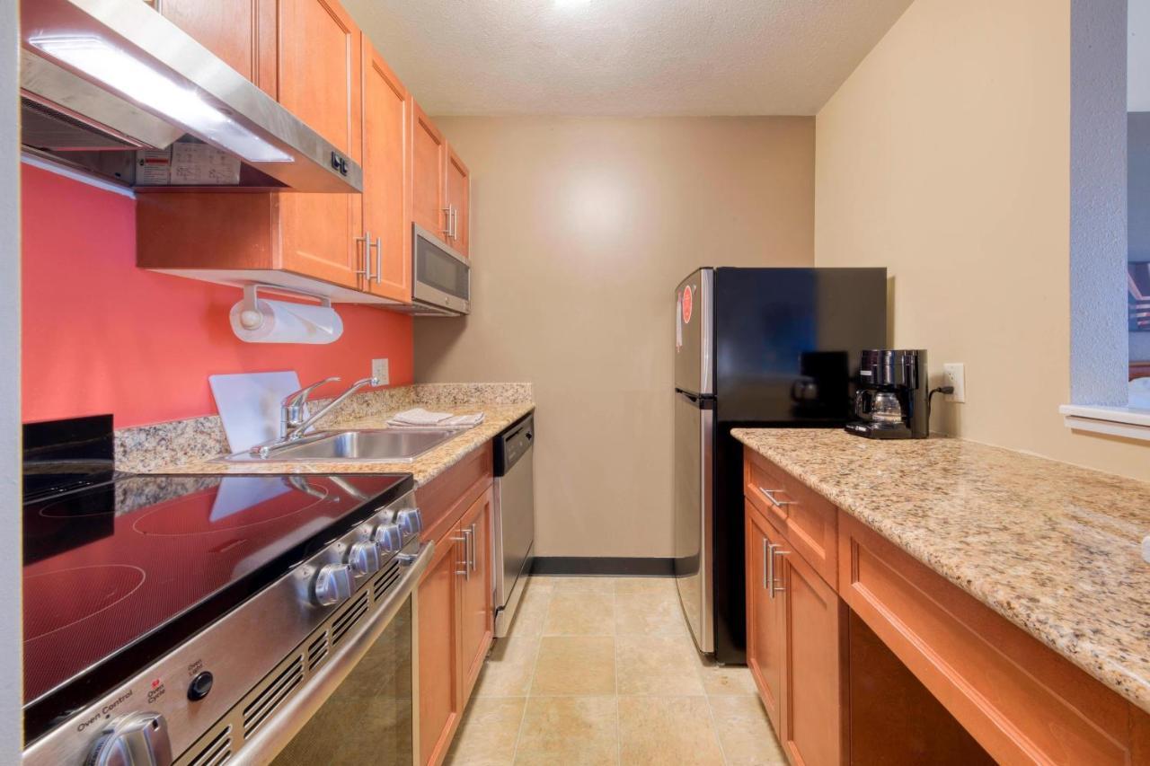 Towneplace Suites Raleigh Cary/Weston Parkway Екстер'єр фото