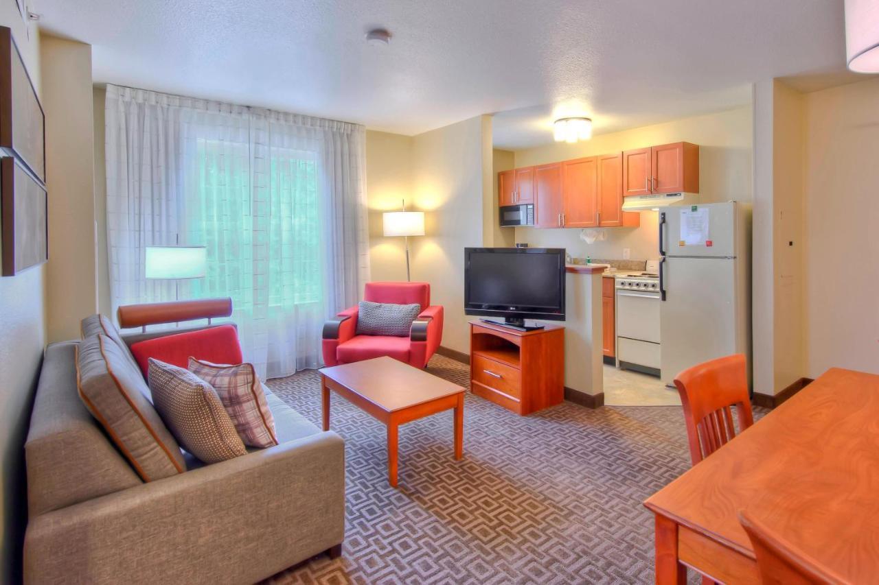 Towneplace Suites Raleigh Cary/Weston Parkway Екстер'єр фото