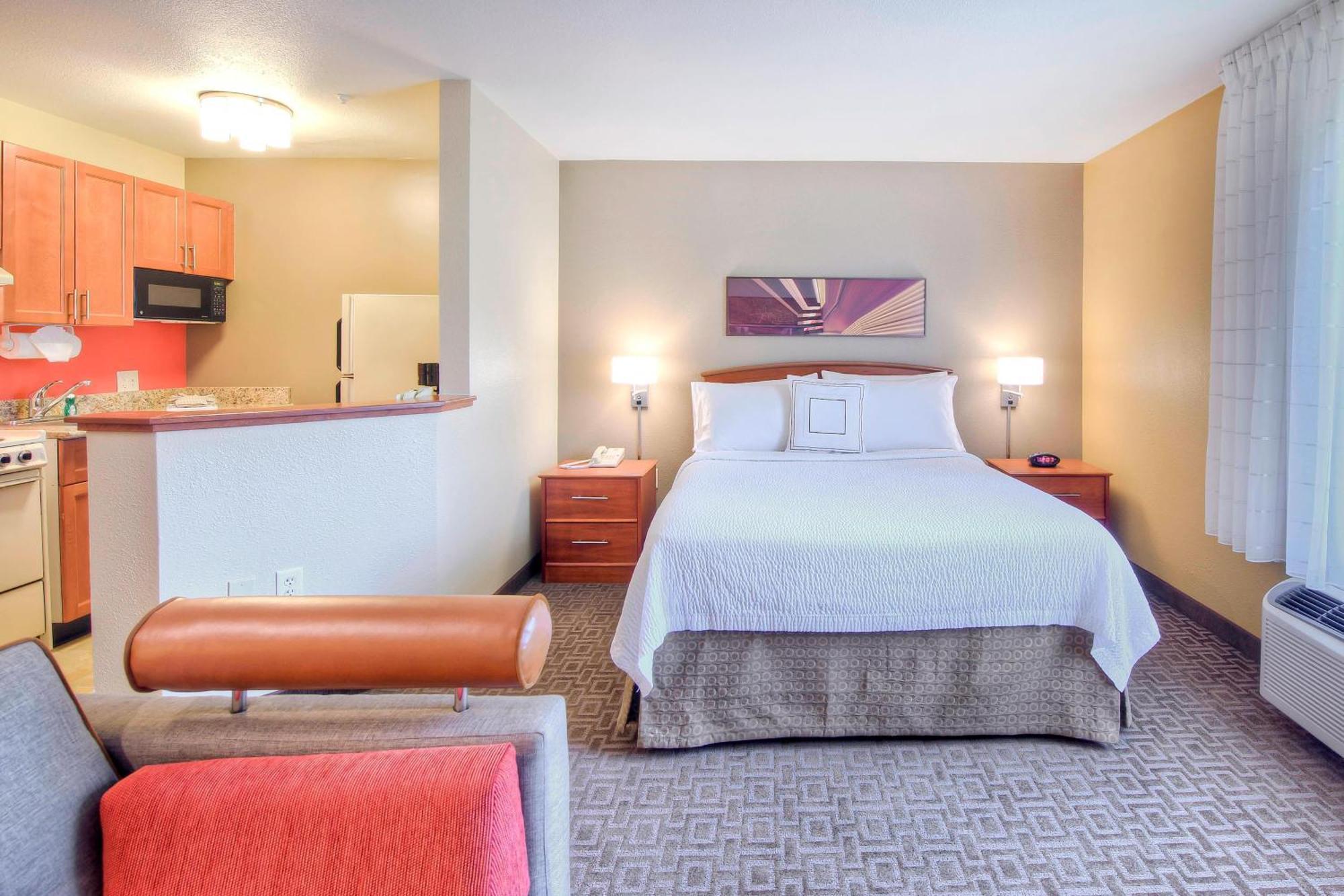 Towneplace Suites Raleigh Cary/Weston Parkway Екстер'єр фото