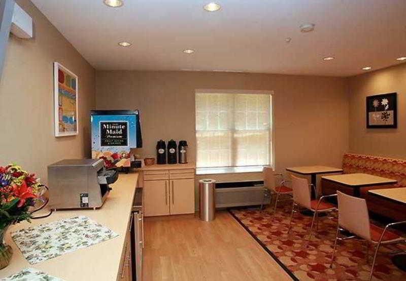Towneplace Suites Raleigh Cary/Weston Parkway Ресторан фото