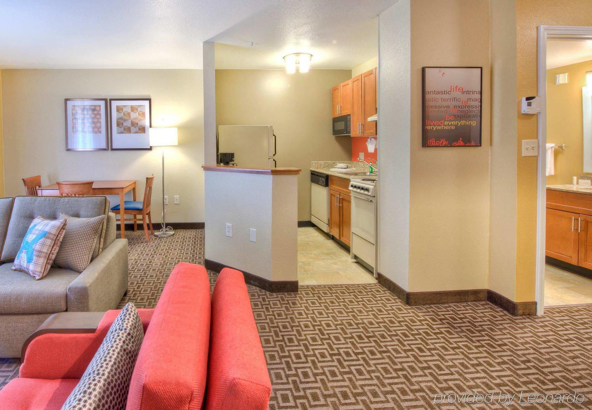 Towneplace Suites Raleigh Cary/Weston Parkway Екстер'єр фото